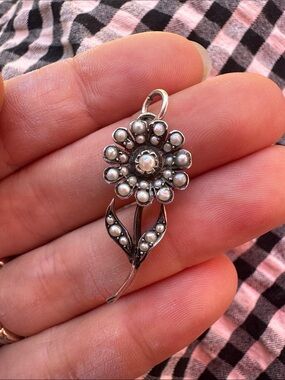 Vintage Silver Floral Pearl Pendant